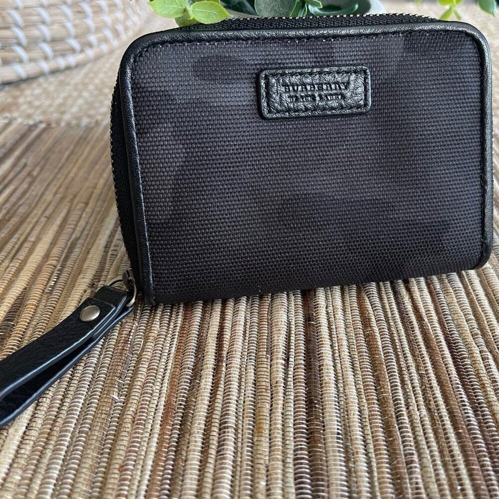 Burberry black label limited edition wallet with keyholder
